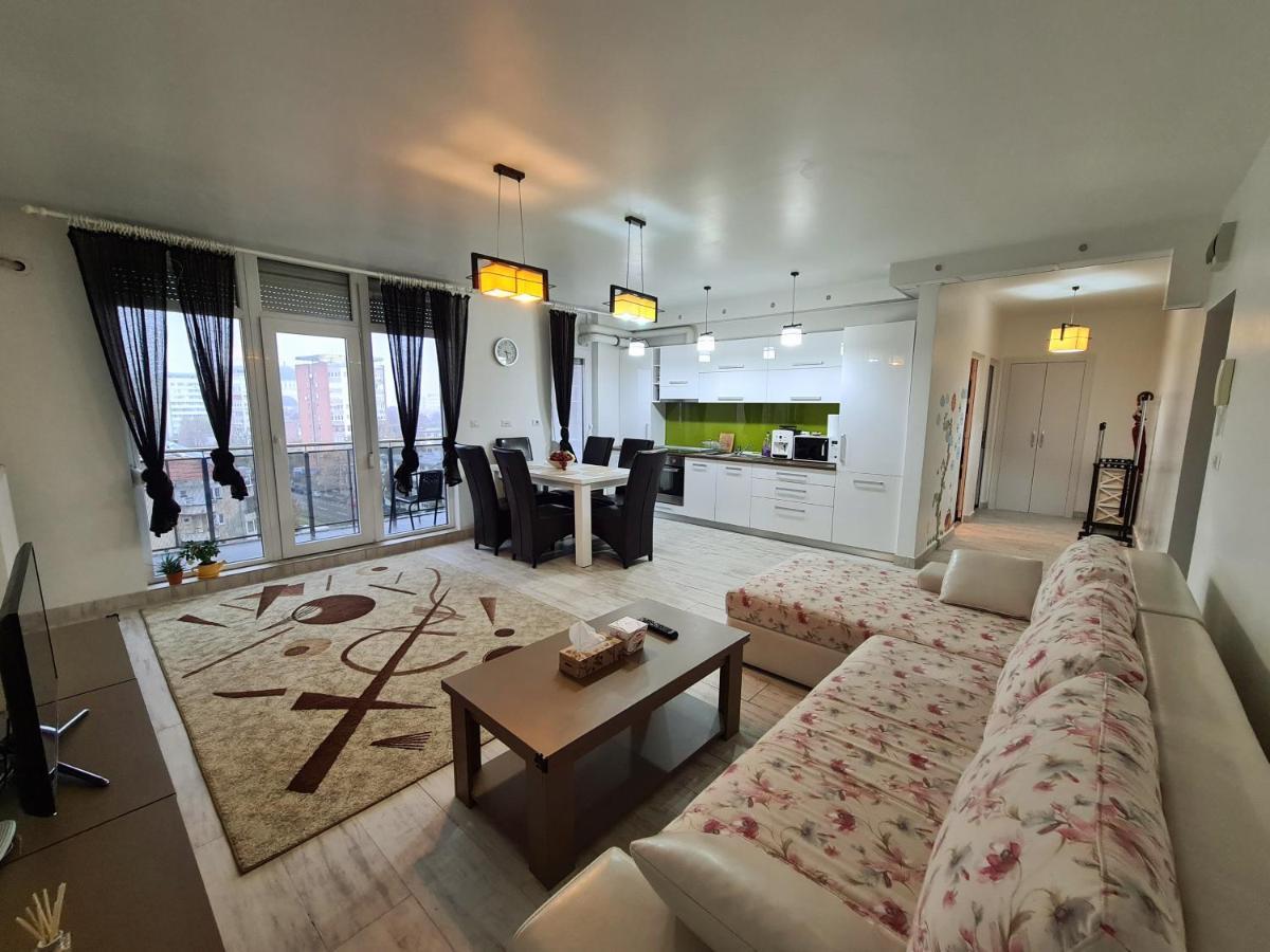 Cozy Apartment Arad Esterno foto